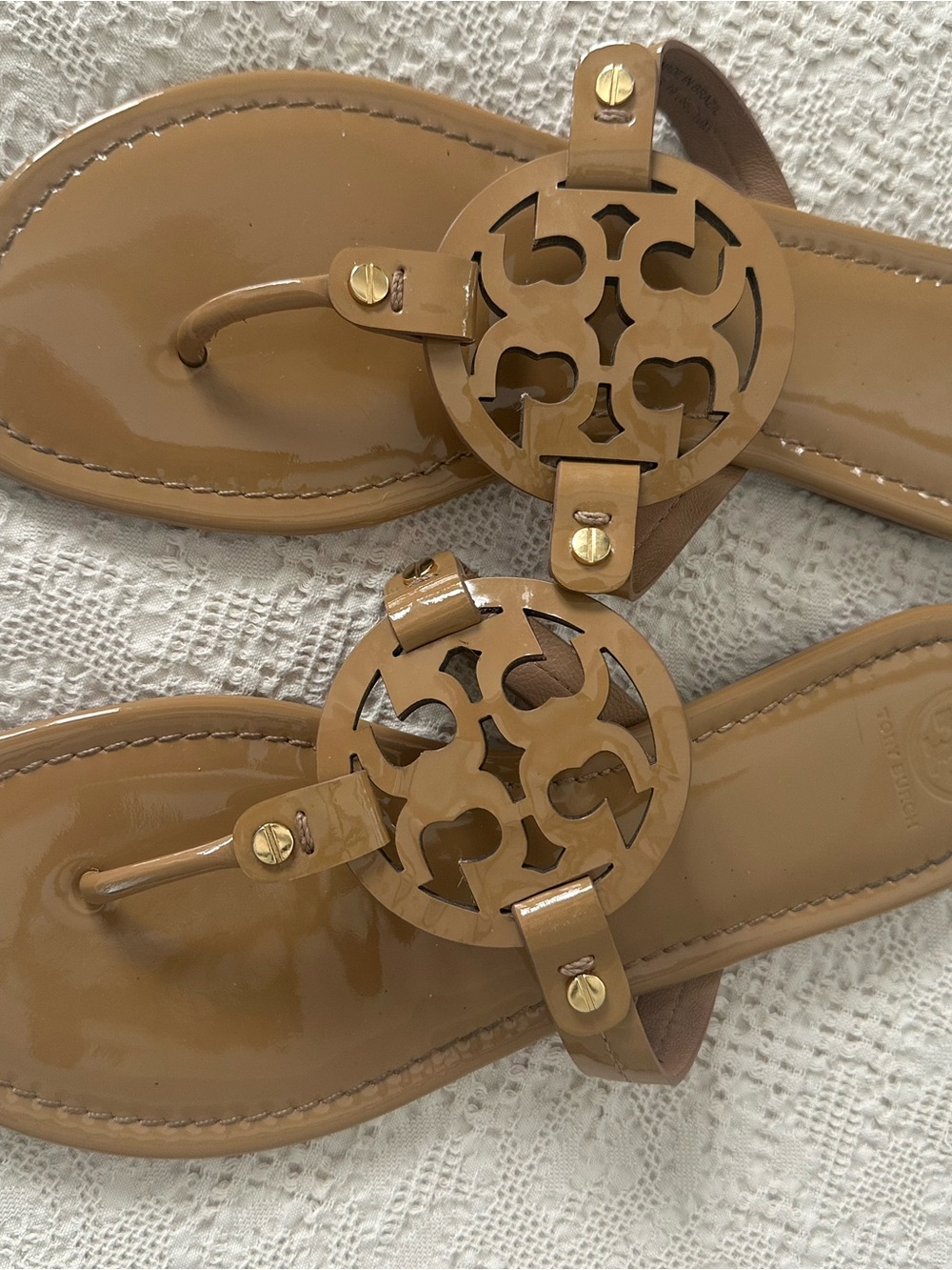 Tory Burch Patent Miller Logo Toe-Thong Sandals in Camel - Picture 6 of 14